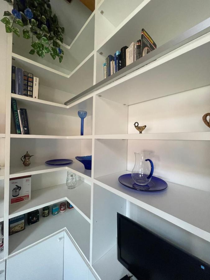 Blue Lake Apartment 20M From The Lake With Box Colico Exterior foto
